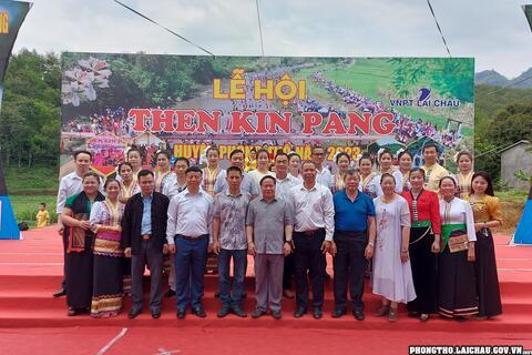 Đậm đà nét đẹp văn hóa dân gian Lễ hội Then Kin Pang