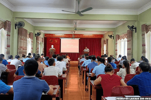Hội Nông dân huyện Phong Thổ tổ chức tập huấn nghiệp vụ công tác Hội Nông dân năm 2024
