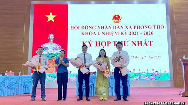 Kỳ họp thứ Nhất - HĐND xã Phong Thổ khóa I, nhiệm kỳ 2021-2026